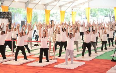  योग शरीर, मन और आत्मा के सामंजस्य का एक माध्यम है, जो हमें एक बेहतर और स्वस्थ जीवन की ओर ले जाता है: धर्मेंद्र प्रधान