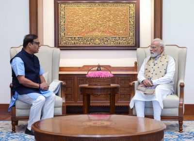  सीएम हिमंता बिस्वा सरमा ने पीएम मोदी से की मुलाकात, असम बाढ़ राहत पर मिला पूरा भरोसा