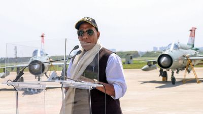  भारत का रक्षा उत्पादन वित्त वर्ष 26 में रिकॉर्ड 1.78 लाख करोड़ रुपए पर पहुंचा, राजनाथ सिंह ने बताया बड़ी उपलब्धि